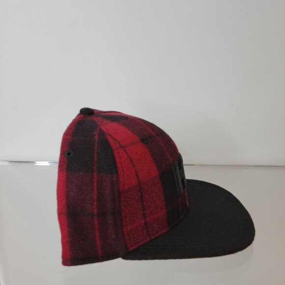 Helly Hansen Wool Flat Brim Snap Back Hat Red Black NWT - Picture 3 of 7